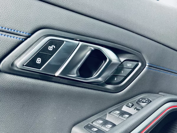 BMW Řada 3 330d*xDRIVE*M-PAKET*ZÁR*TAŽNÉ - foto 14