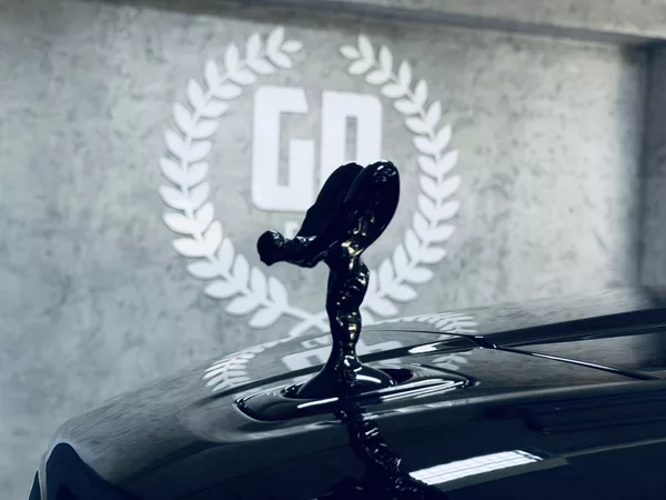 Rolls-Royce Cullinan Black B SHOOTING STARS BESPOKE - foto 12