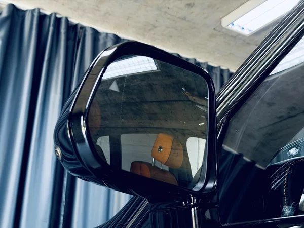 Rolls-Royce Cullinan Black B SHOOTING STARS BESPOKE - foto 13
