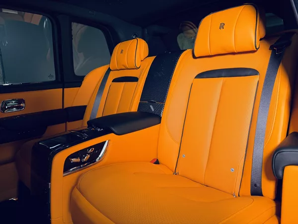 Rolls-Royce Cullinan Black B SHOOTING STARS BESPOKE - foto 34