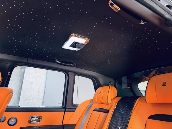 Rolls-Royce Cullinan Black B SHOOTING STARS BESPOKE - foto 36