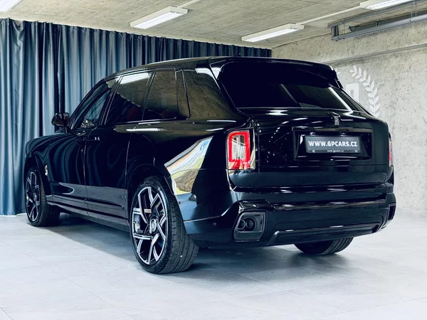 Rolls-Royce Cullinan Black B SHOOTING STARS BESPOKE - foto 4