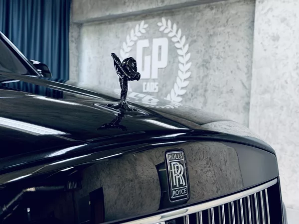 Rolls-Royce Cullinan Black B SHOOTING STARS BESPOKE - foto 7