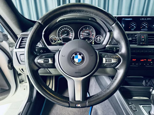 BMW Řada 3 335d*X-drive*M-packet*CZ* - foto 15