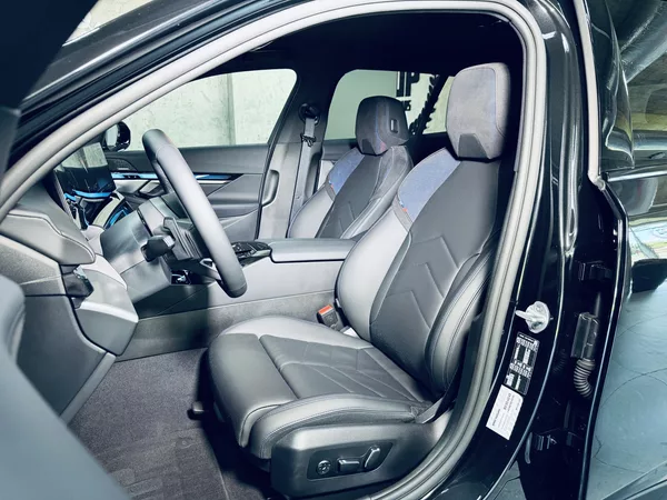 BMW Řada 5 520i*ZÁRUKA*TAŽNÉ*HARM&KARDON - foto 20