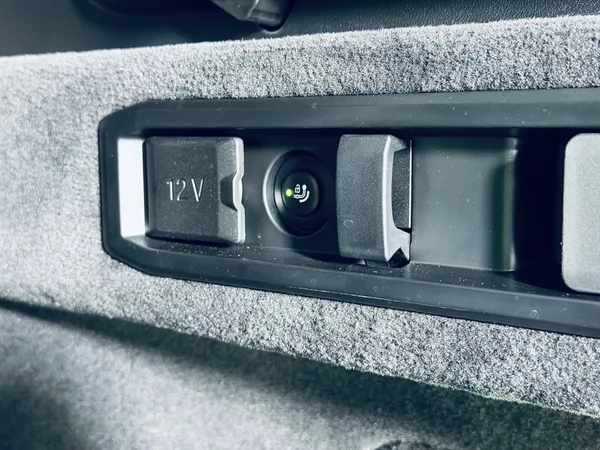 BMW Řada 5 520i*ZÁRUKA*TAŽNÉ*HARM&KARDON - foto 40