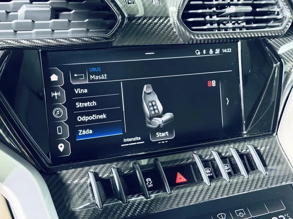 Lamborghini Urus S 23 MASAŽ HUD CARBON ZÁRUKA - foto 37