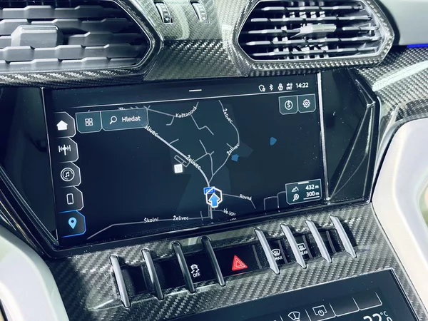 Lamborghini Urus S 23 MASAŽ HUD CARBON ZÁRUKA - foto 38