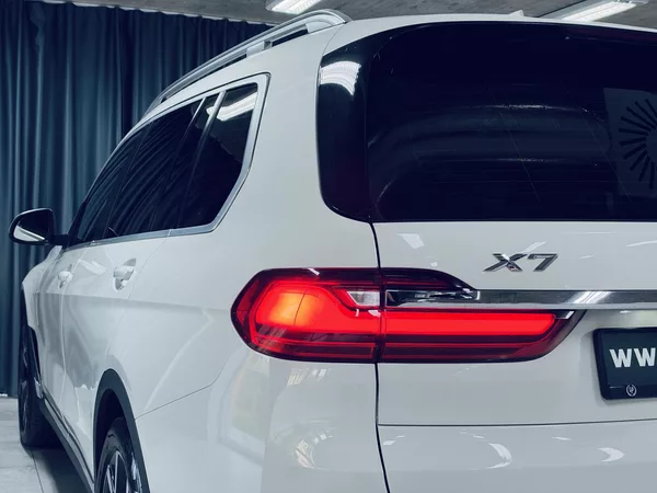 BMW X7 xDrive40d*SOFT*KEYLESS*PANO - foto 8
