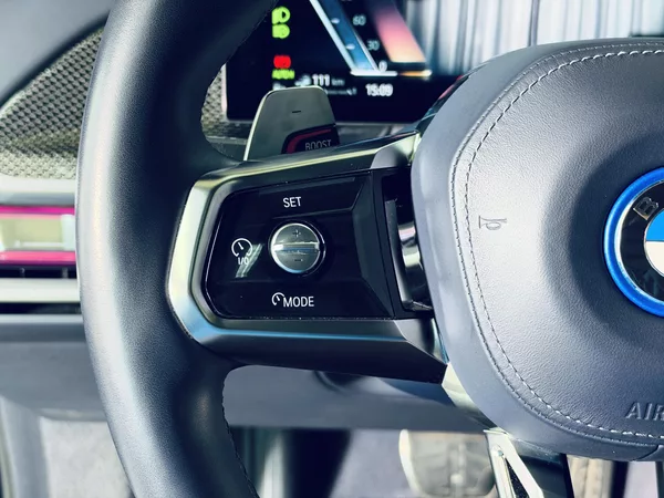 BMW Řada 7 750e*ZÁRUKA*TV*MAX.VÝBAVA - foto 19