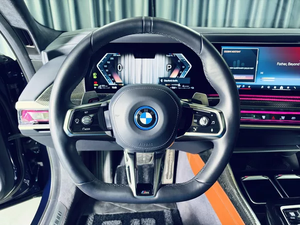 BMW Řada 7 750e*ZÁRUKA*TV*MAX.VÝBAVA - foto 21