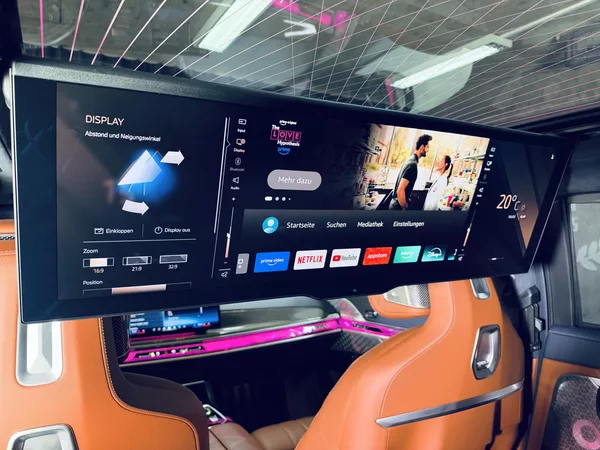 BMW Řada 7 750e*ZÁRUKA*TV*MAX.VÝBAVA - foto 38