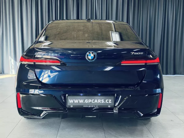 BMW Řada 7 750e*ZÁRUKA*TV*MAX.VÝBAVA - foto 7
