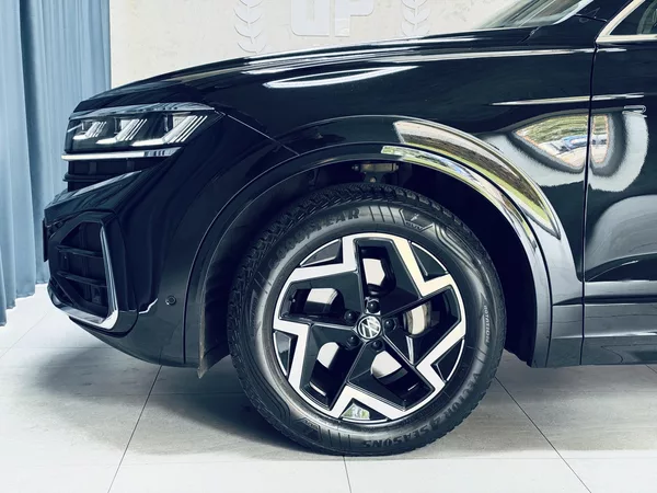 Volkswagen Touareg 3.0TDI*R-LINE*HUD*TAŽ*VZDUCH* - foto 10