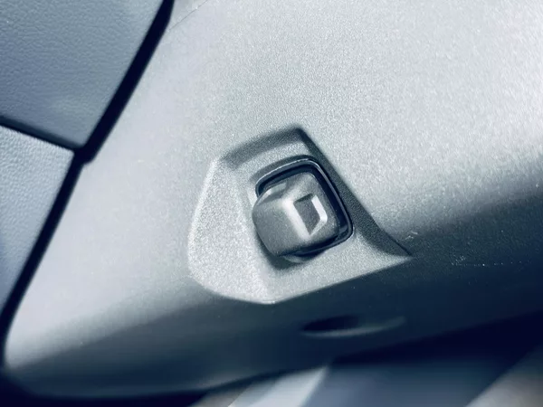 Volkswagen Touareg 3.0TDI*R-LINE*HUD*TAŽ*VZDUCH* - foto 16