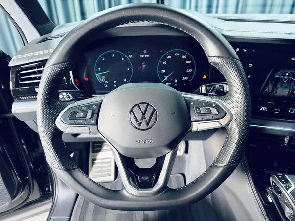 Volkswagen Touareg 3.0TDI*R-LINE*HUD*TAŽ*VZDUCH* - foto 19