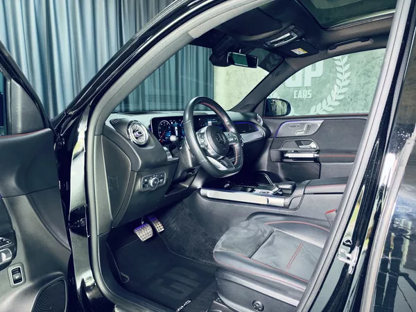 Mercedes-Benz GLB 220d 4M AMG PANO HUD TAŽNÉ - foto 13