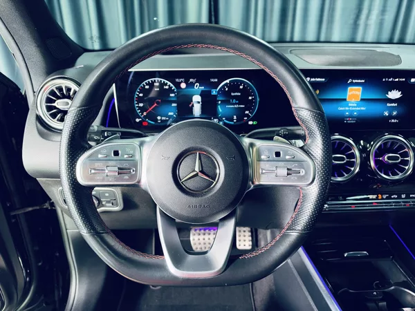 Mercedes-Benz GLB 220d 4M AMG PANO HUD TAŽNÉ - foto 18