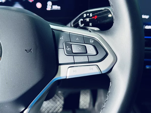 Volkswagen Passat 1.5Tsi*TAŽ*MASAŽE*360°KAMERY* - foto 19