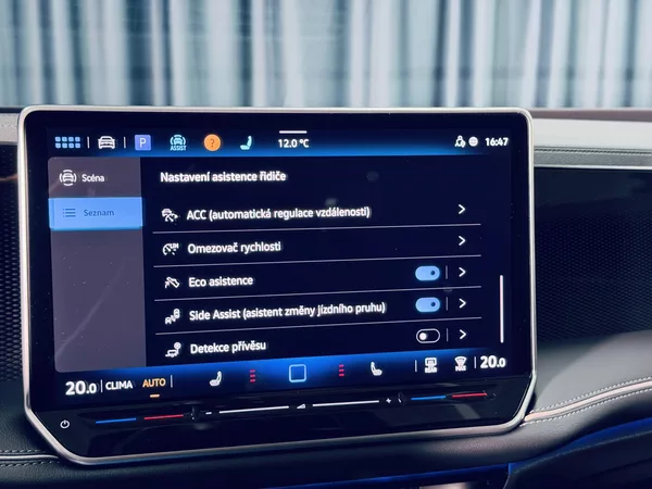 Volkswagen Passat 1.5Tsi*TAŽ*MASAŽE*360°KAMERY* - foto 27