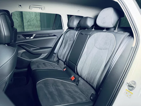 Volkswagen Passat 1.5Tsi*TAŽ*MASAŽE*360°KAMERY* - foto 31