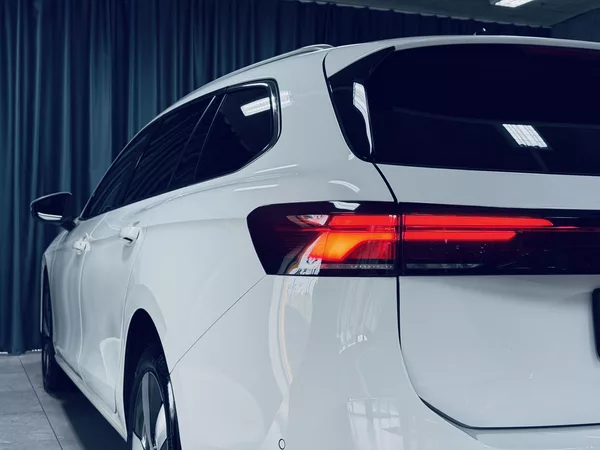 Volkswagen Passat 1.5Tsi*TAŽ*MASAŽE*360°KAMERY* - foto 8
