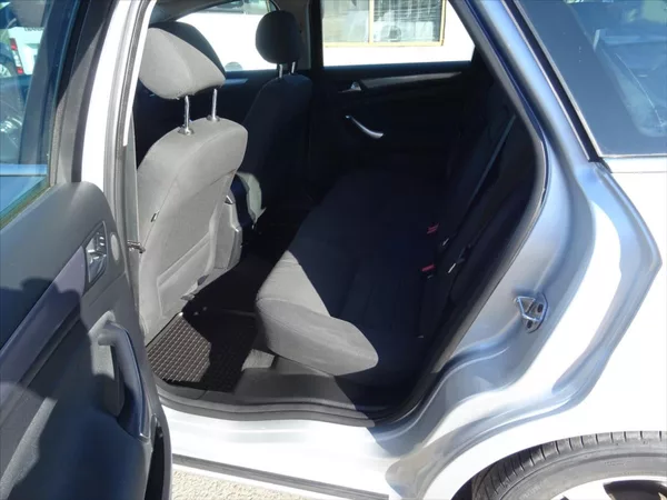 Ford Mondeo 2,0 TDI 103 kW - foto 10