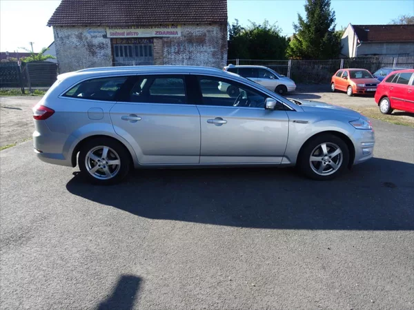 Ford Mondeo 2,0 TDI 103 kW - foto 3