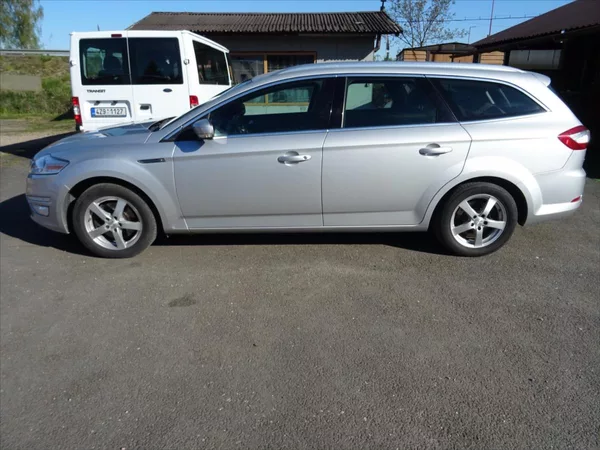 Ford Mondeo 2,0 TDI 103 kW - foto 6