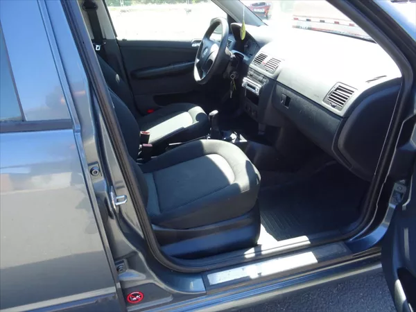 Škoda Fabia 1,4 - foto 12
