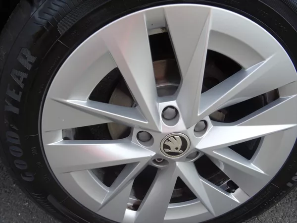 Škoda Octavia 1,0 TSI 81 kW Business - foto 10