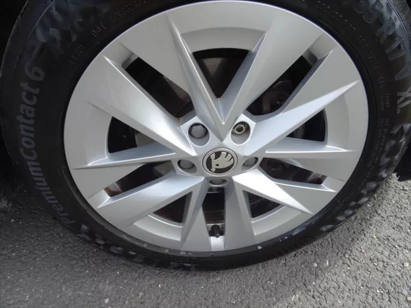 Škoda Octavia 1,0 TSI 81 kW Business - foto 11
