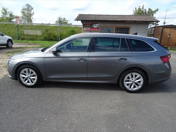 Škoda Octavia 1,0 TSI 81 kW Business - foto 4