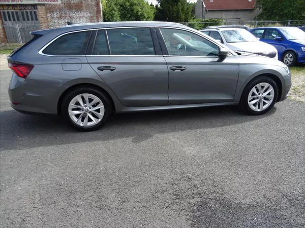 Škoda Octavia 1,0 TSI 81 kW Business - foto 9