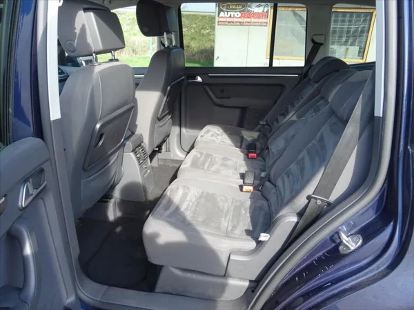 Volkswagen Touran 1,2 TSi 77 kW - foto 10