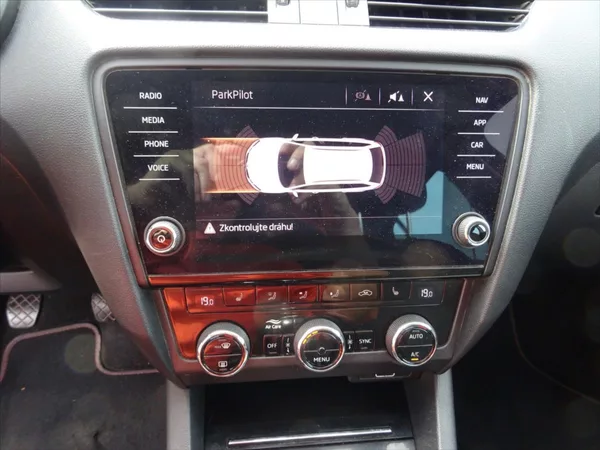 Škoda Octavia 1,5 TSi 110 kW - foto 17
