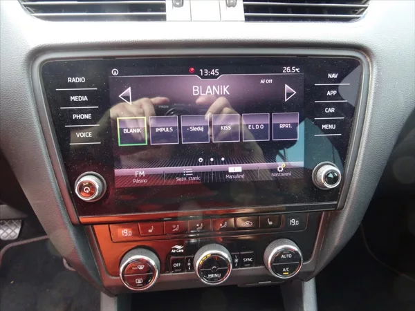 Škoda Octavia 1,5 TSi 110 kW - foto 21