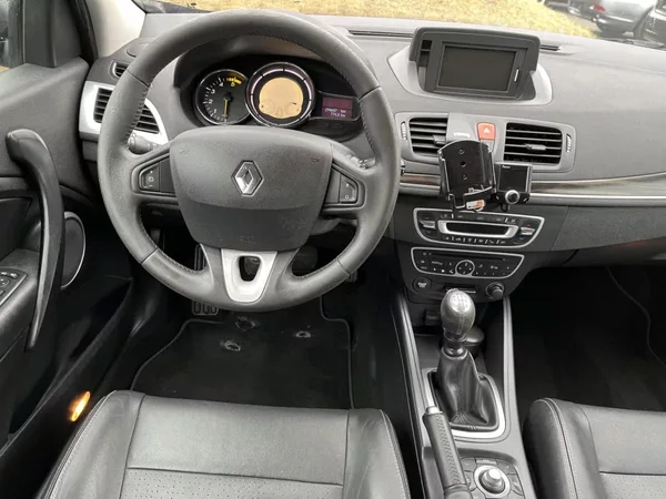 Renault Mégane 1.9DCI - foto 11