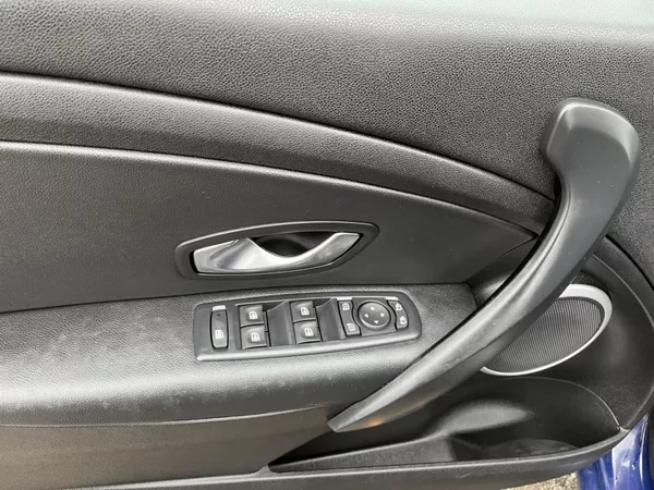 Renault Mégane 1.9DCI - foto 12