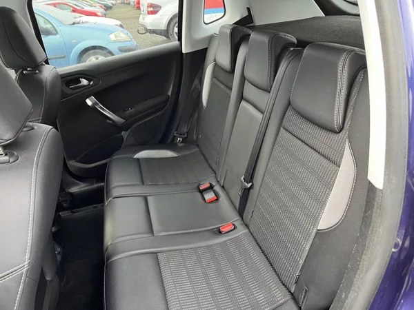 Peugeot 2008 1.6 HDI - foto 10