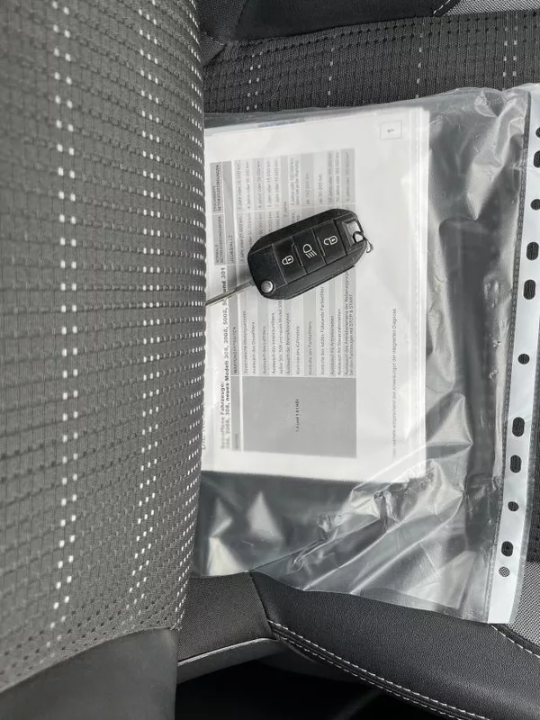 Peugeot 2008 1.6 HDI - foto 16