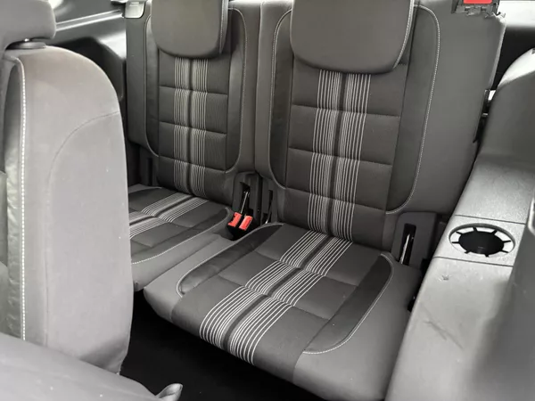 Volkswagen Touran 2.0 TDI MATCH 7 MIST - foto 13