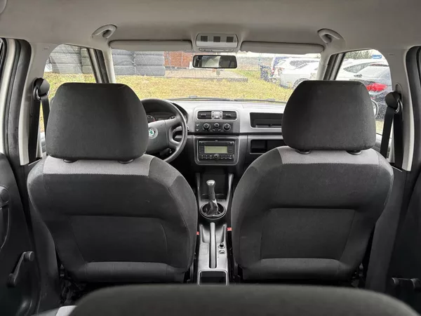 Škoda Fabia 1.2i - foto 10
