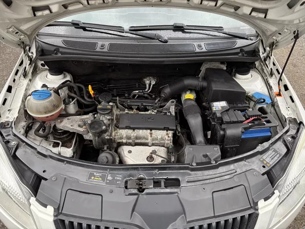Škoda Fabia 1.2i - foto 19