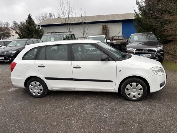 Škoda Fabia 1.2i - foto 7