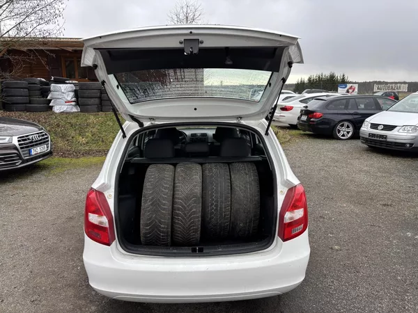 Škoda Fabia 1.2i - foto 9