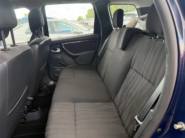Dacia Duster 1.6i - foto 12