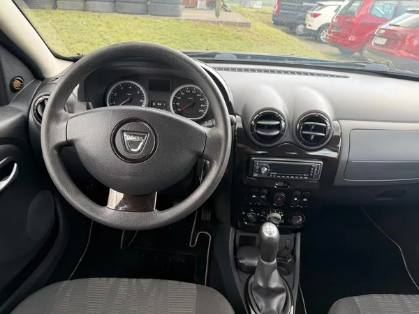 Dacia Duster 1.6i - foto 13