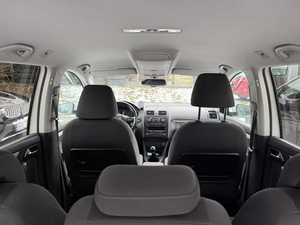 Volkswagen Touran 2.0 TDI STYLE - foto 10