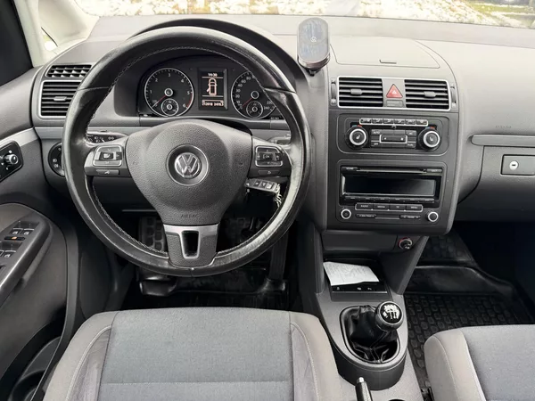 Volkswagen Touran 2.0 TDI STYLE - foto 12